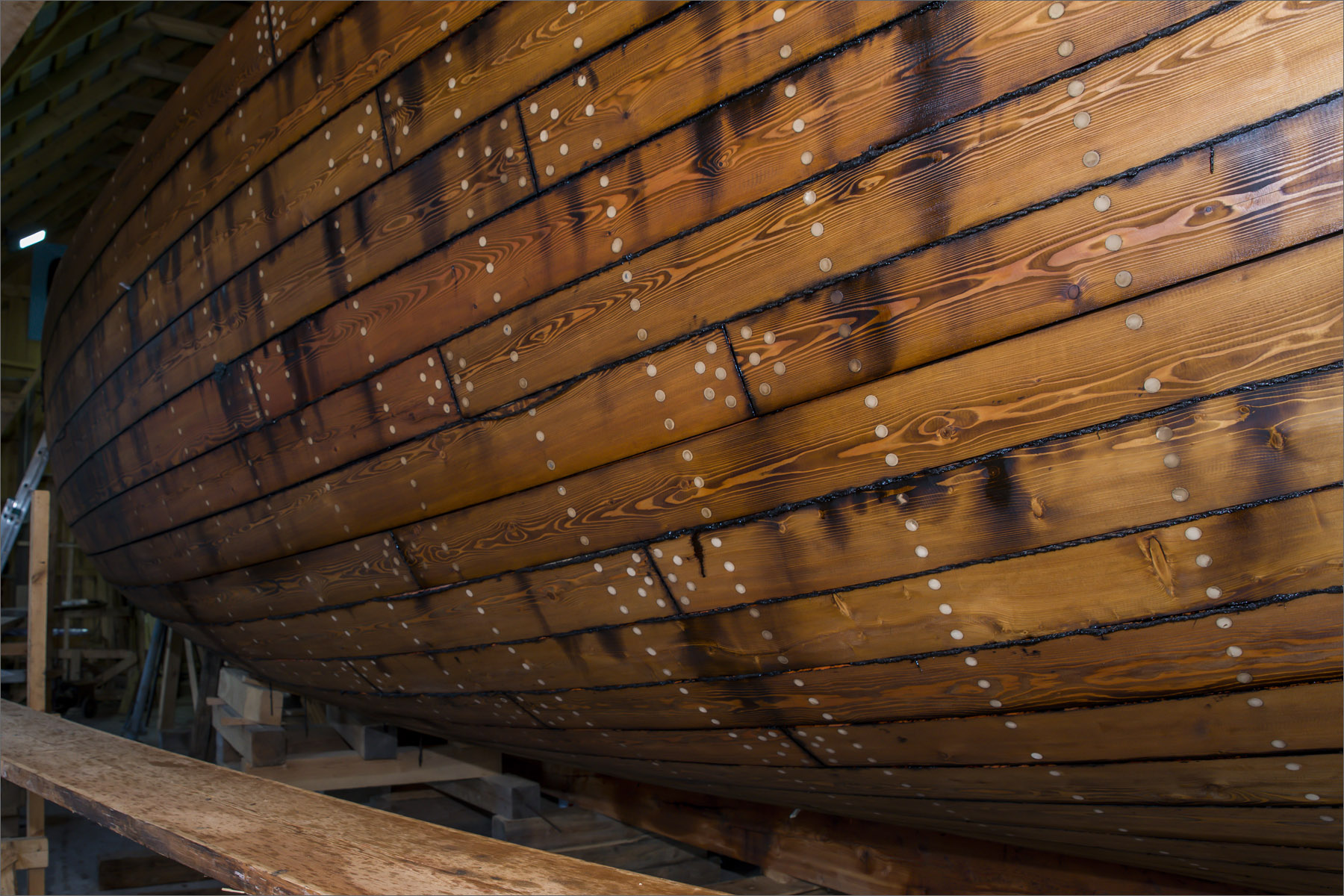 20141024-Suursadam-763.jpg - Sügis-talv 2014. Triivimine, vaheseinte ehitus, sõukruvi paigaldus. Foto Mart Mõniste