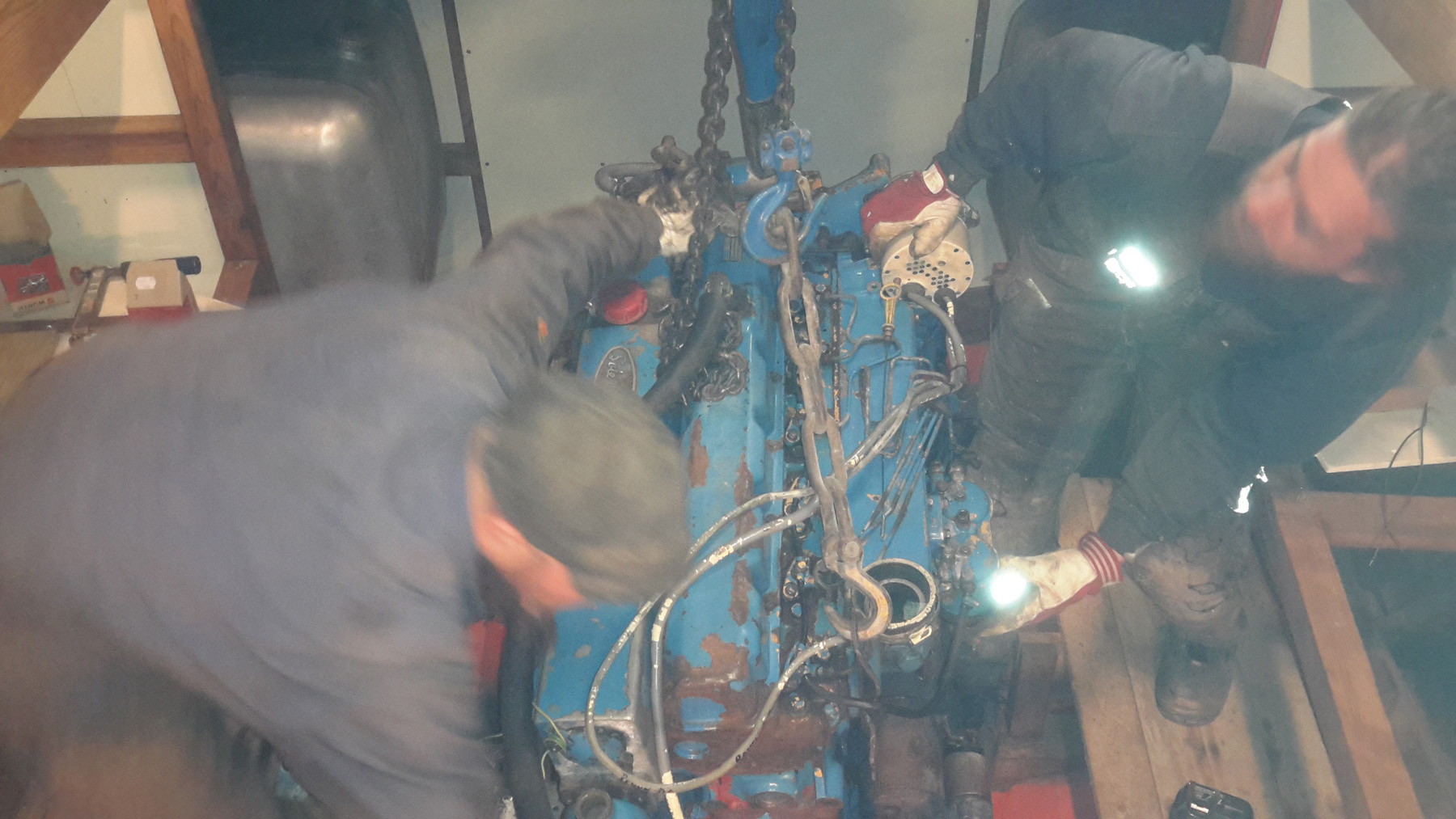 20150616_151027.jpg - 16.06.2015 Mootori paigaldamine. Foto Ain Tähiste