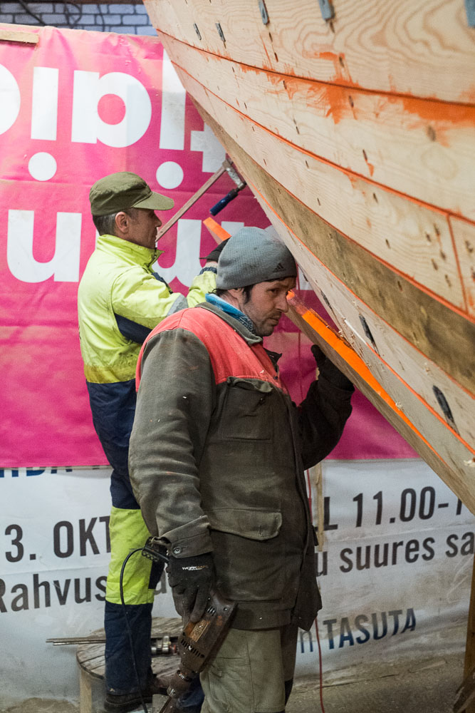 TX_15_03_F6603_W.jpg - 16.03.2015 Viskiplangu löömine. Foto Toomas Kokovkin