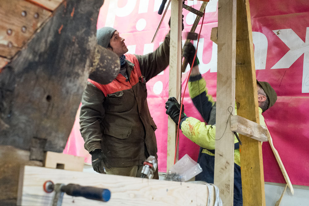 TX_15_03_F6615_W.jpg - 16.03.2015 Viskiplangu löömine. Foto Toomas Kokovkin