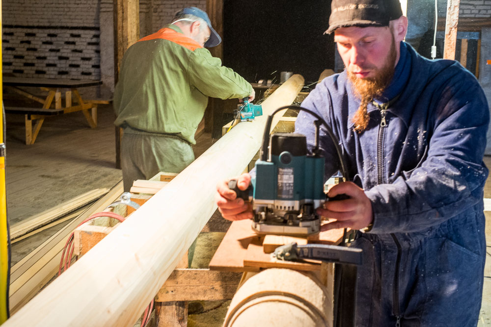 TX_15_03_F6840_W.jpg - 31.03.1015 Mastide tegemine. Foto Toomas Kokovkin