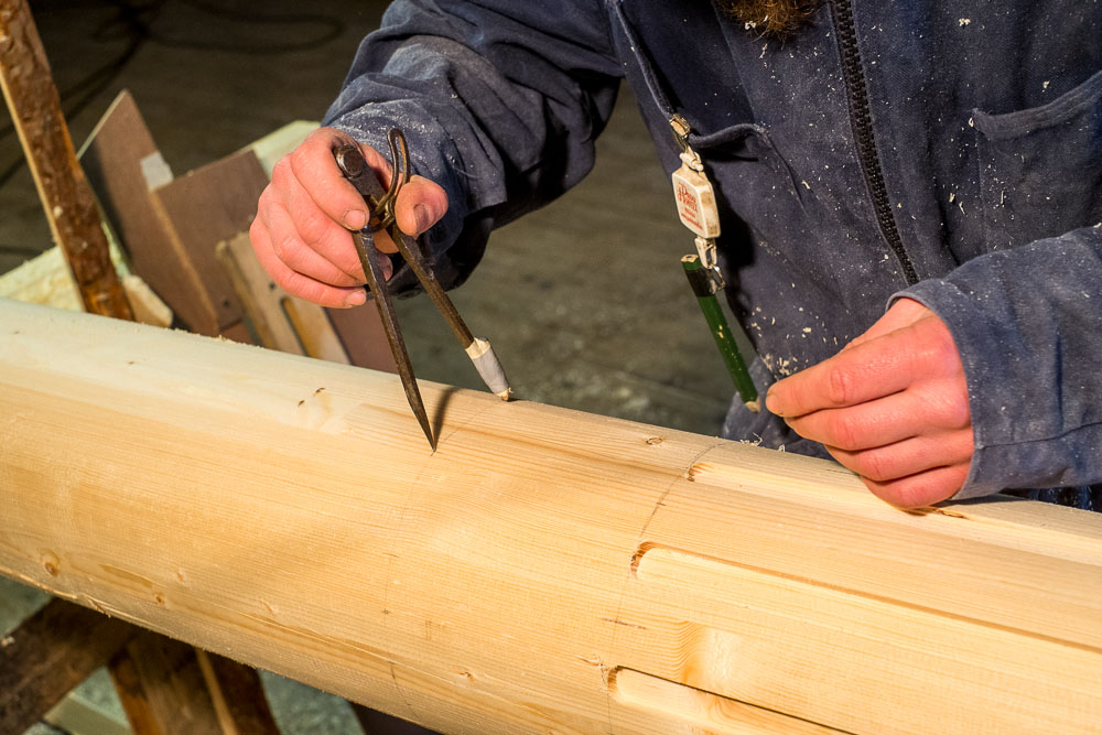 TX_15_03_F6847_W.jpg - 31.03.1015 Mastide tegemine. Foto Toomas Kokovkin